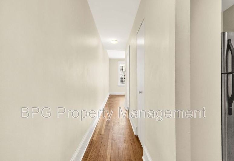 1618 S St Nw #4 - Photo 5 of 38