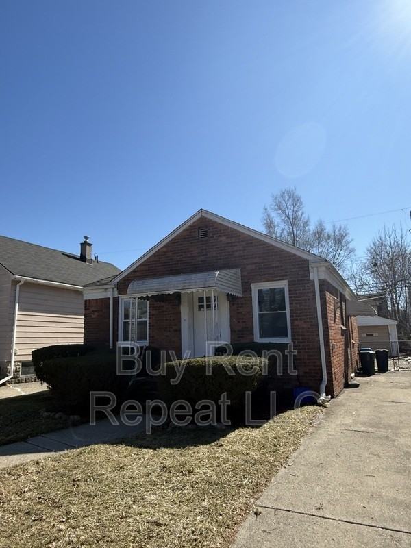 630 Jewell St - Photo 2 of 19