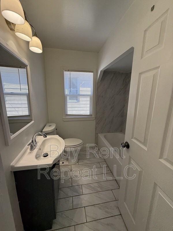 630 Jewell St - Photo 6 of 19