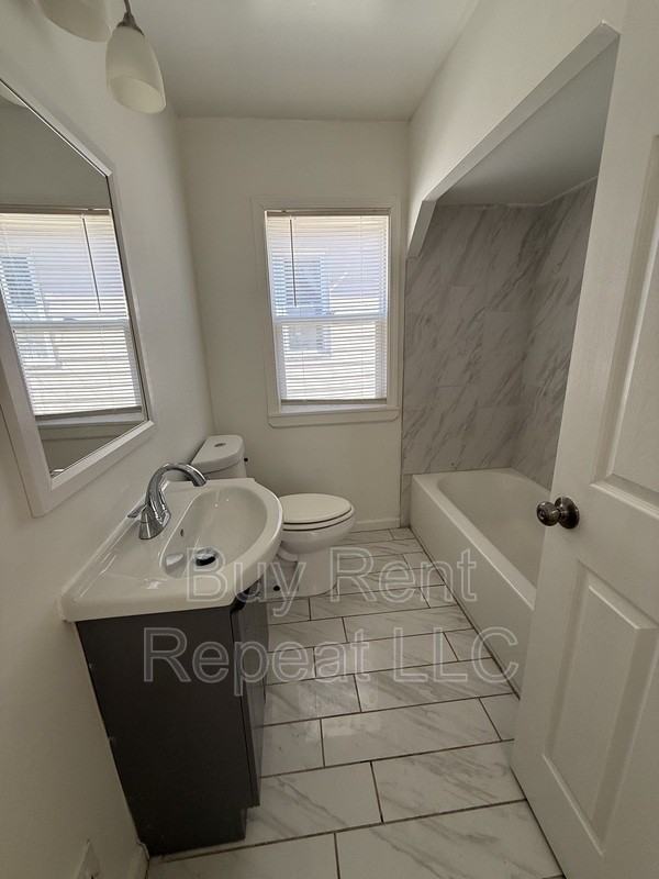 630 Jewell St - Photo 7 of 19