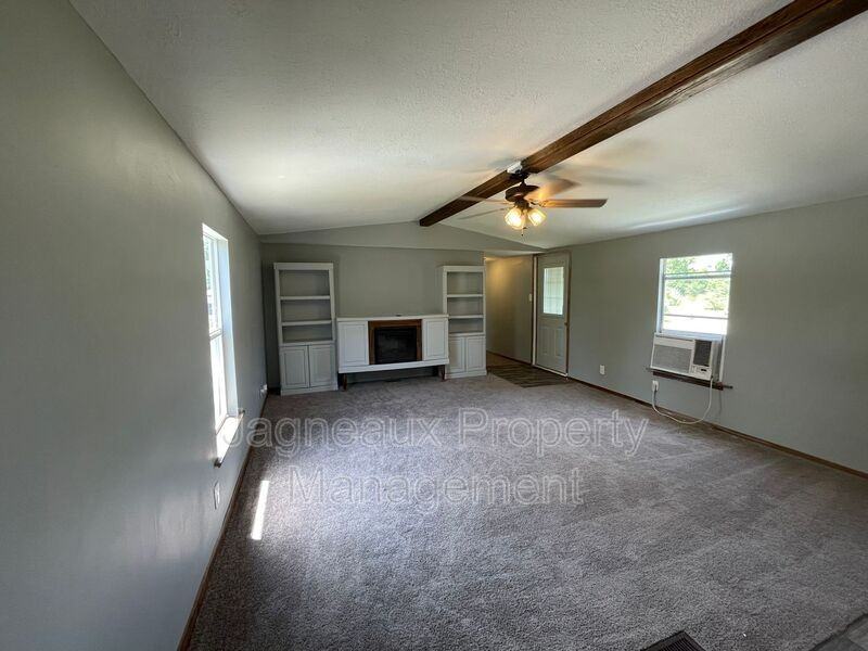 6372 E Myles Ln - Photo 2 of 11