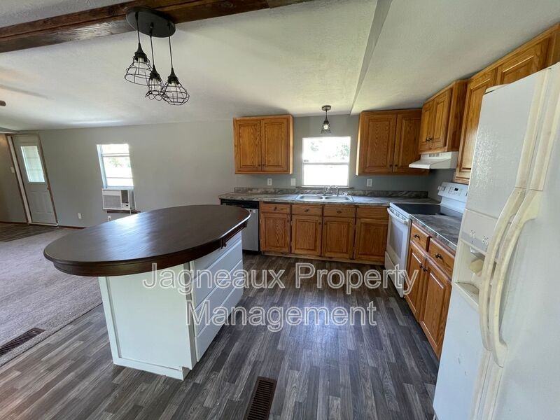 6372 E Myles Ln - Photo 4 of 11