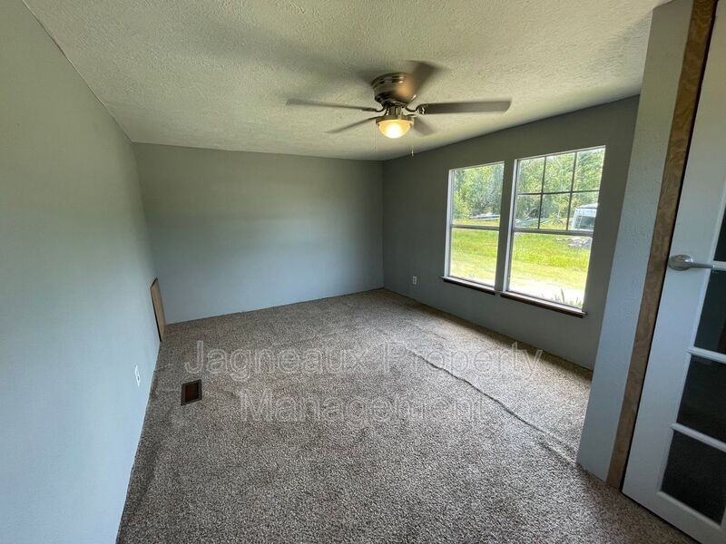 6372 E Myles Ln - Photo 7 of 11