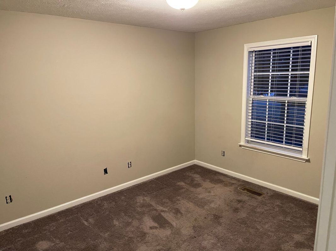 1604 Baucom Dr - Photo 5 of 12