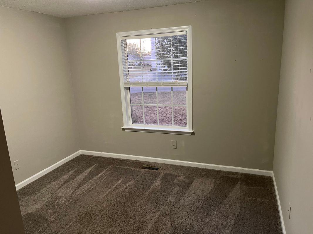 1604 Baucom Dr - Photo 5 of 28