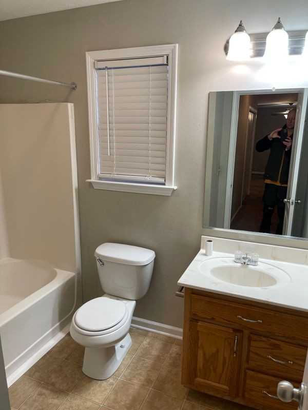 1604 Baucom Dr - Photo 6 of 28
