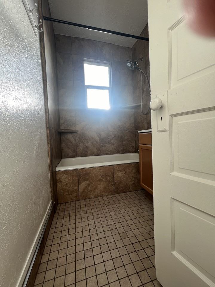 2121 Coal Pl Se - Photo 5 of 18