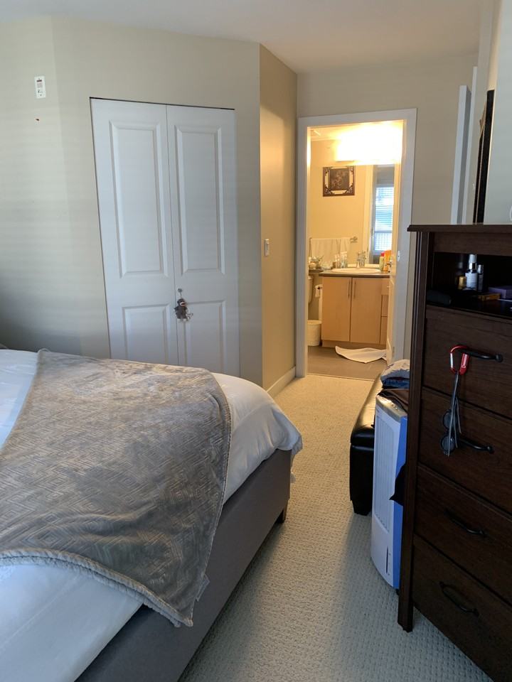 8929 202 St - Photo 7 of 13