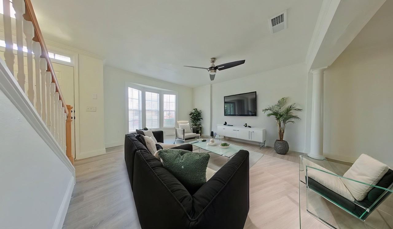 761 Majestic Dr - Photo 5 of 16