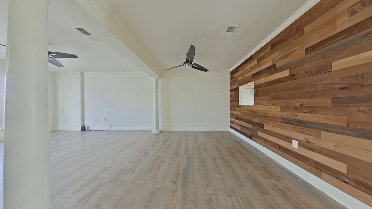 761 Majestic Dr - Photo 6 of 16