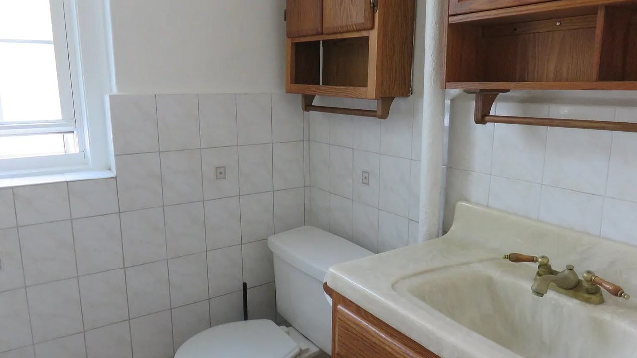 85 N Broadway #23 - Photo 7 of 9