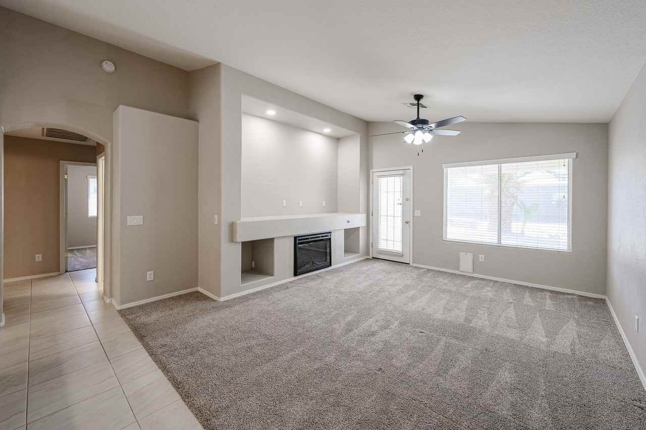 8587 W Monona Ln - Photo 5 of 29