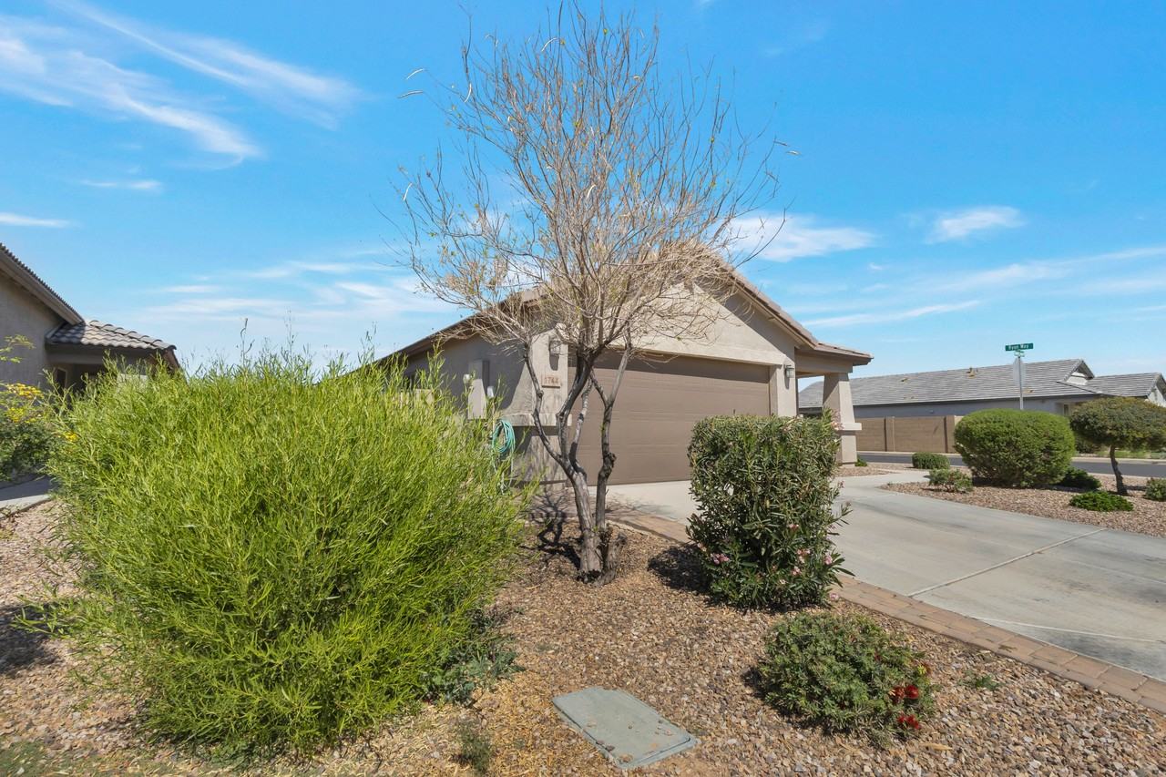 1744 E Desert Breeze Pl - Photo 4 of 17