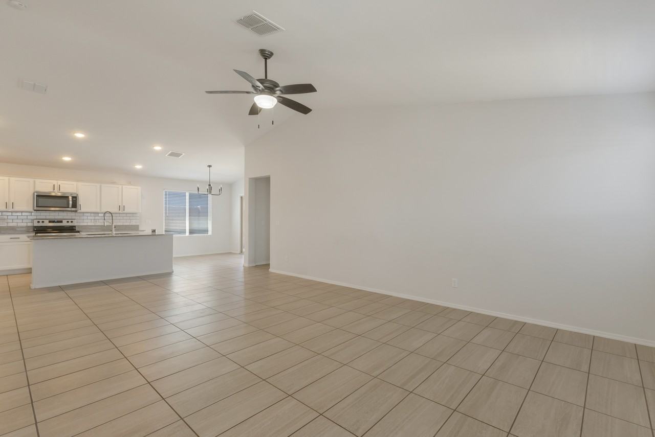 1744 E Desert Breeze Pl - Photo 5 of 17