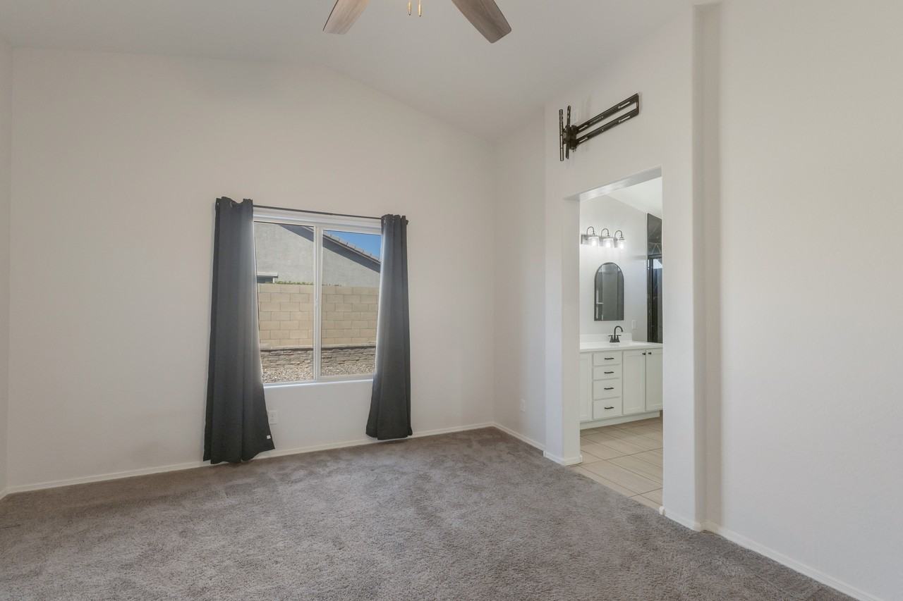 1744 E Desert Breeze Pl - Photo 6 of 17