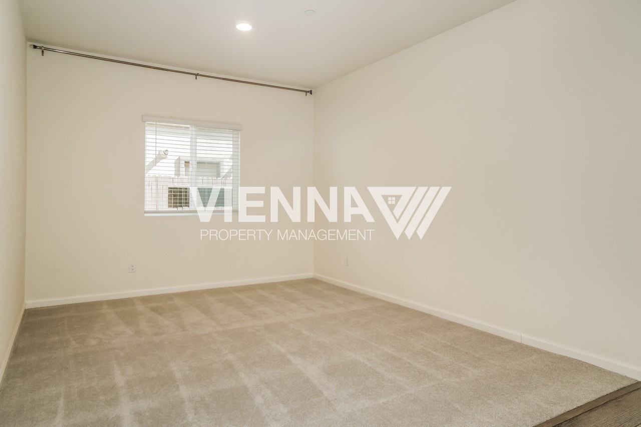 3024 Welton Cir - Photo 2 of 20