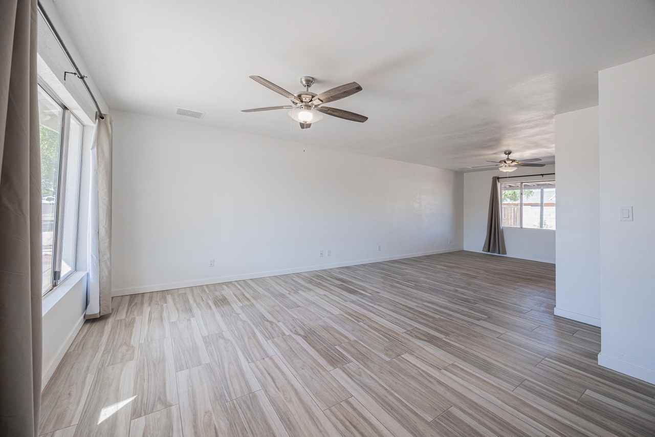 8518 E Rancho Vista Dr - Photo 7 of 24