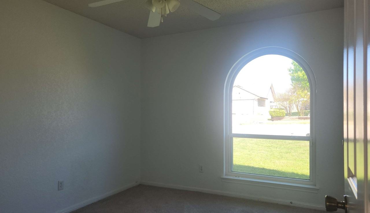 624 Atkinson Ave - Photo 7 of 11