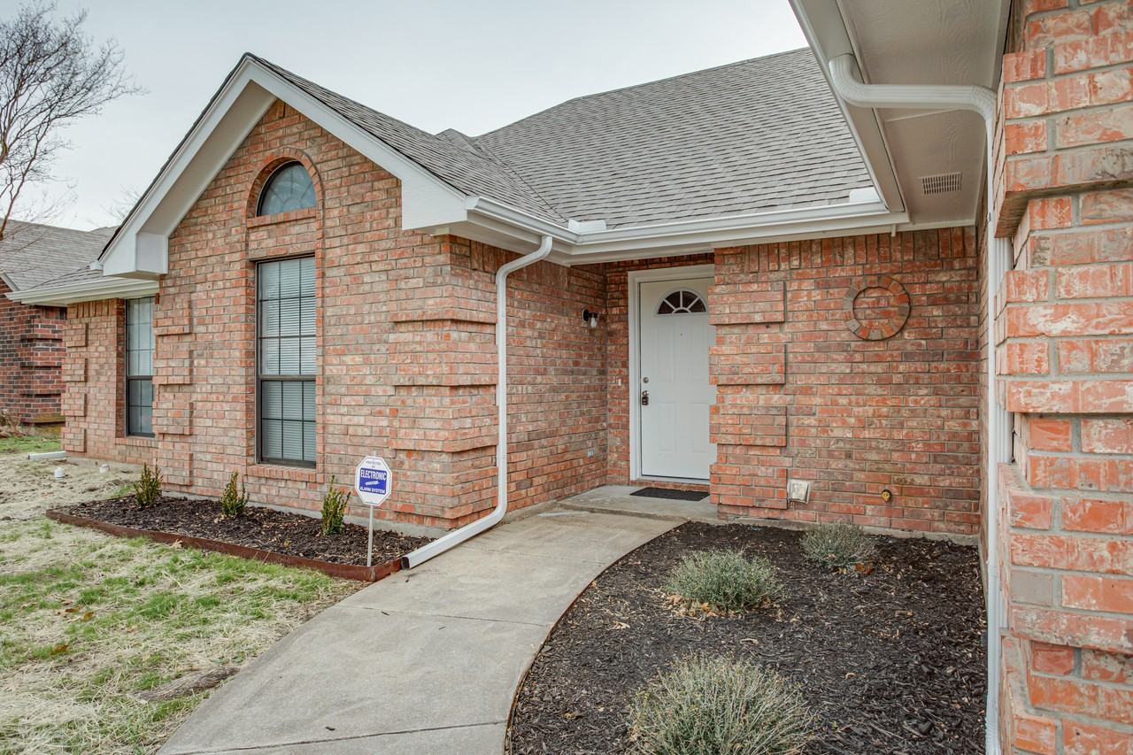 117 Downwood Dr - Photo 3 of 22