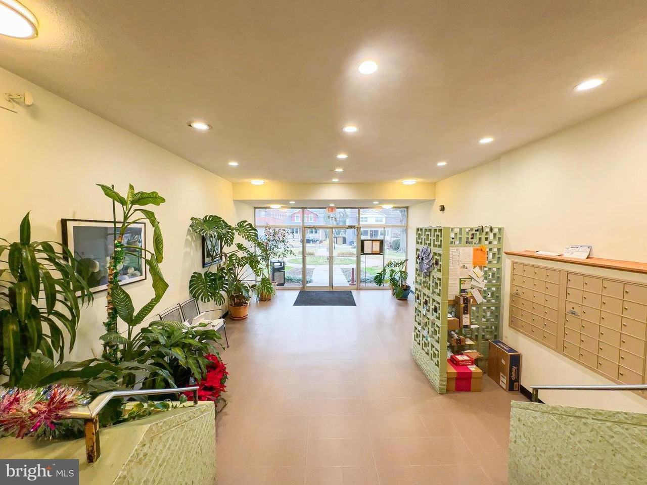 614 Sligo Ave #405 - Photo 4 of 22