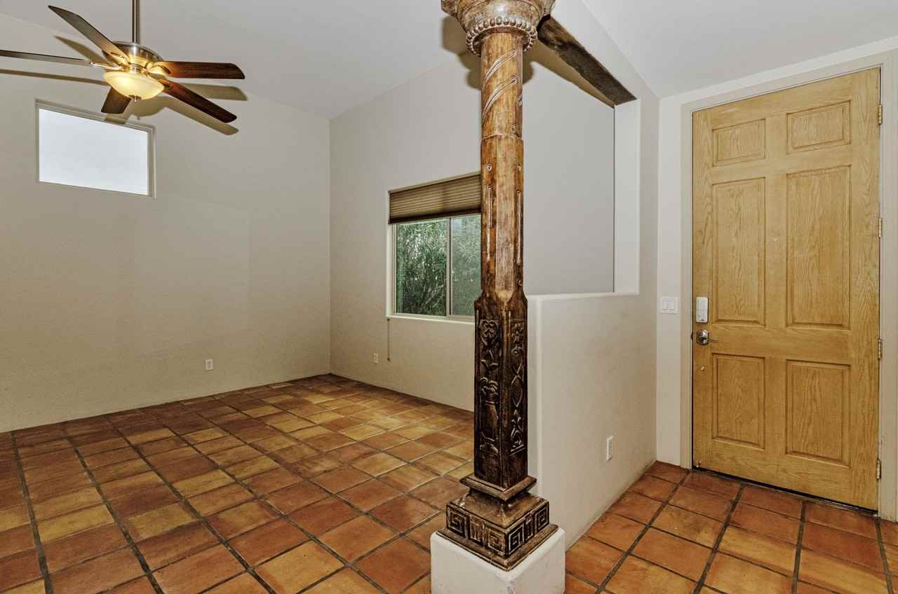 2974 N Cardell Cir - Photo 3 of 25