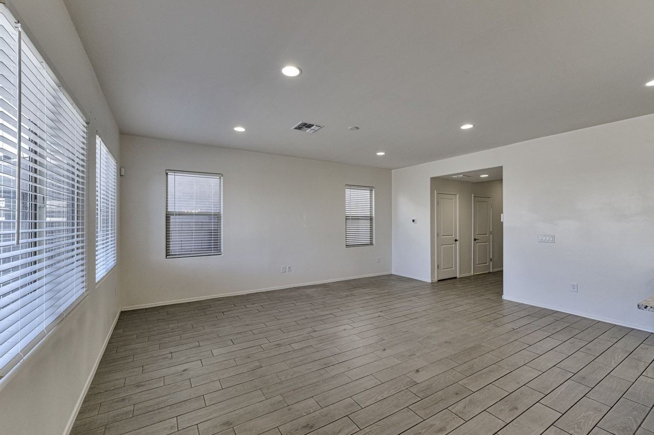 934 W Calle Las Varitas - Photo 5 of 25