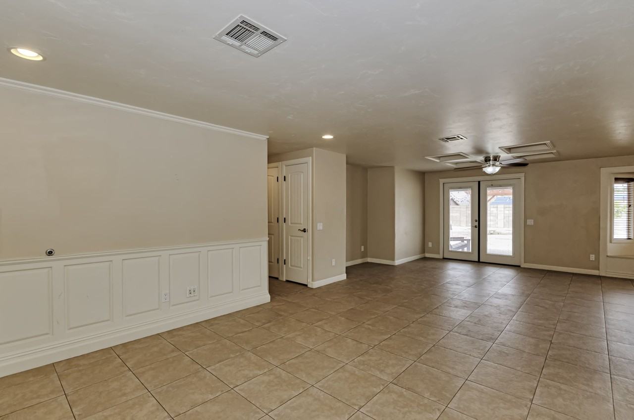 4560 W Jupiter St - Photo 3 of 25