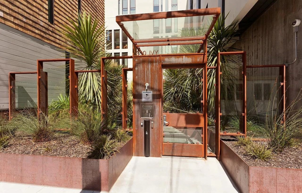 300 Ivy St - Photo 3 of 12