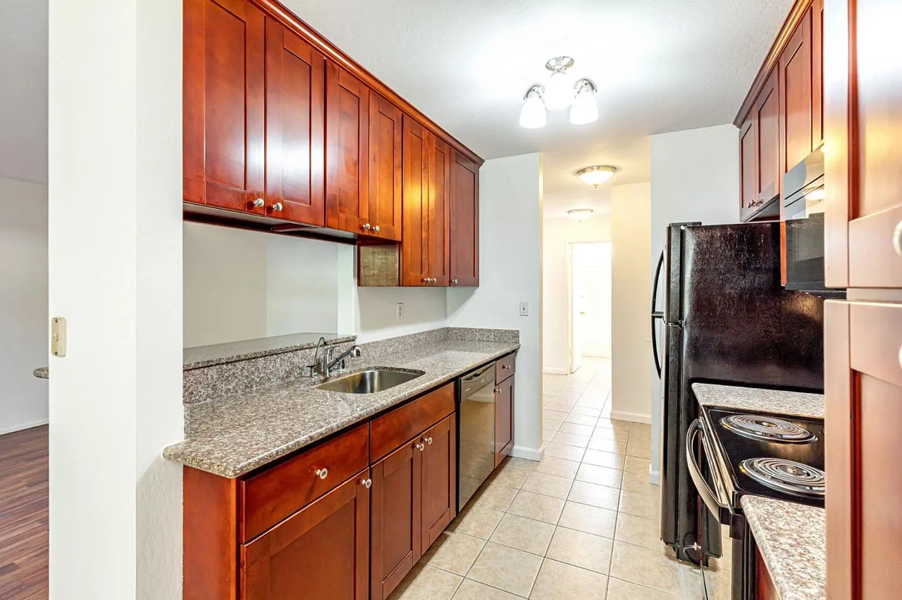 8155 Westwood Dr - Photo 5 of 14