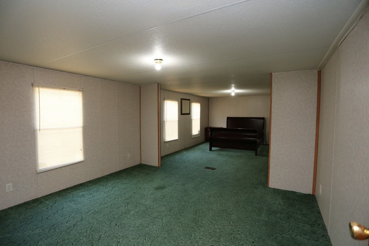 30410 Salem Church Rd - Photo 7 of 17