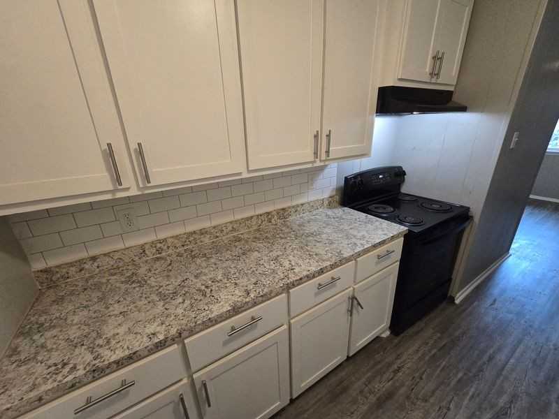 1001 Wright St - Photo 5 of 11