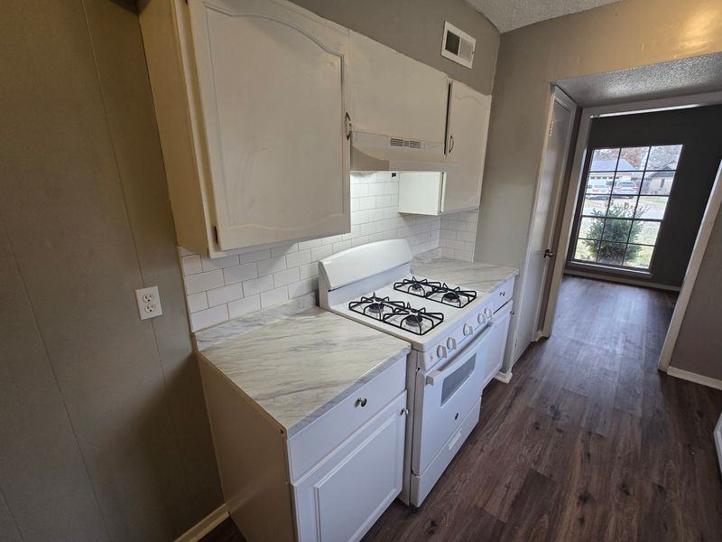 49 Saxony Cir - Photo 6 of 23