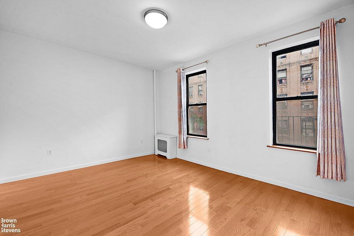 828 Gerard Ave #2G - Photo 3 of 7