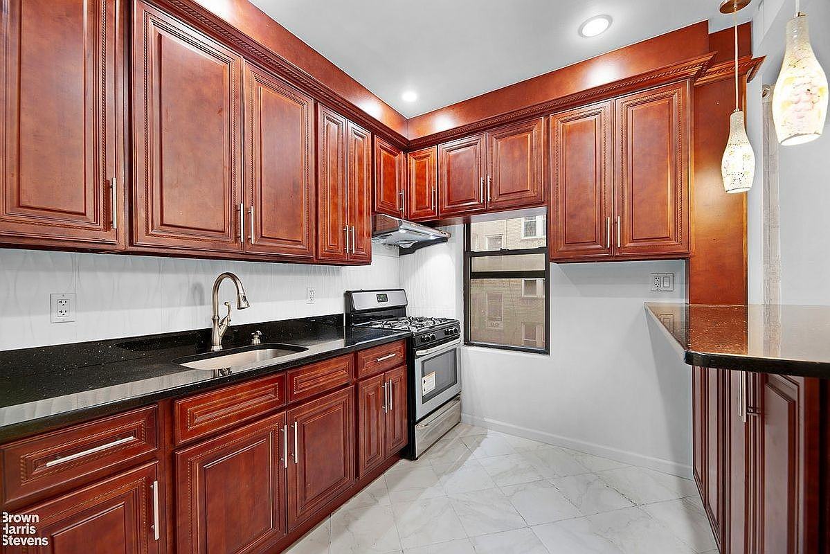 828 Gerard Ave #2G - Photo 4 of 7