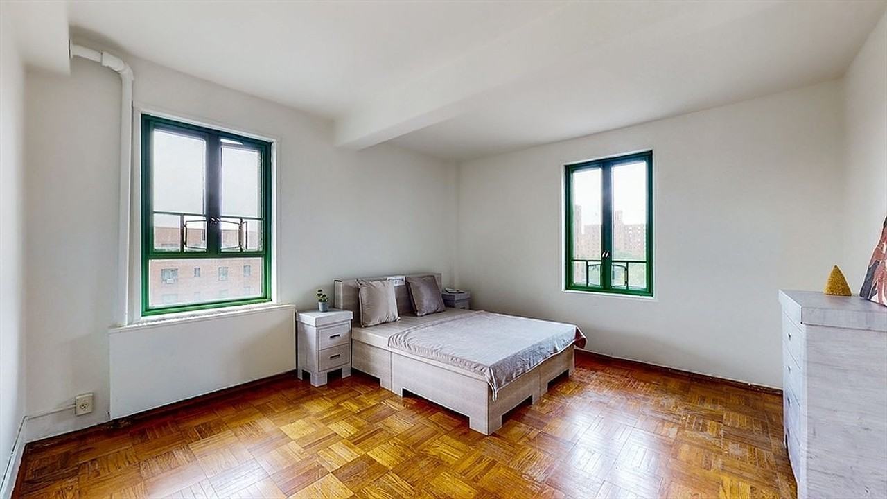 1469 East Ave #8H - Photo 4 of 8