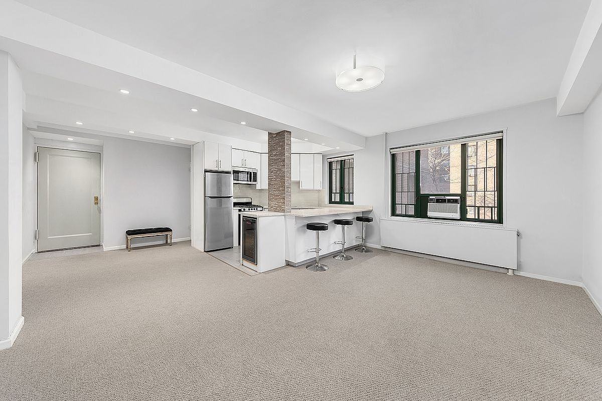 1938 E Tremont Ave #2A - Photo 2 of 5