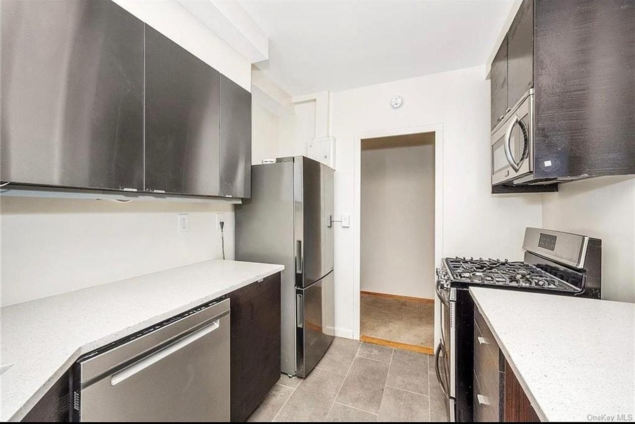 1940 E Tremont Ave #7H - Photo 7 of 13