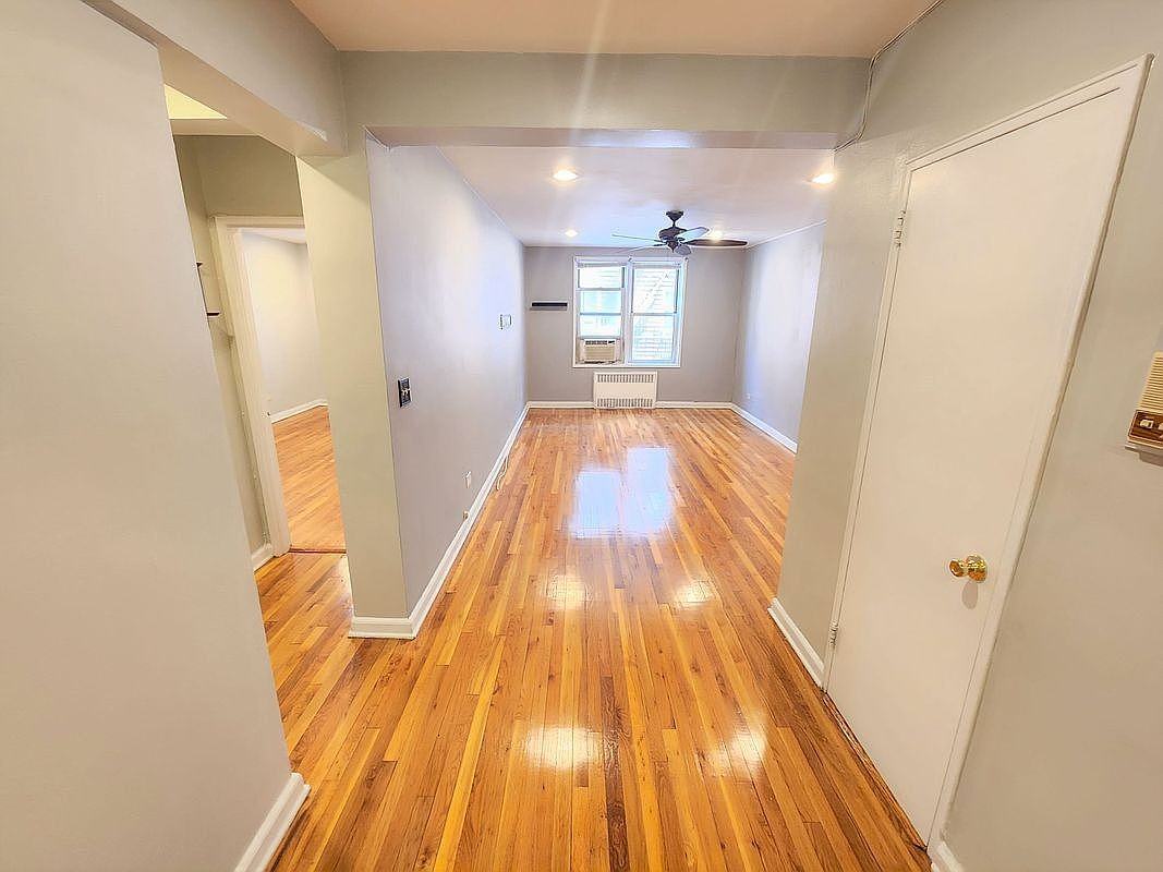 2102 Holland Ave #2H - Photo 3 of 16