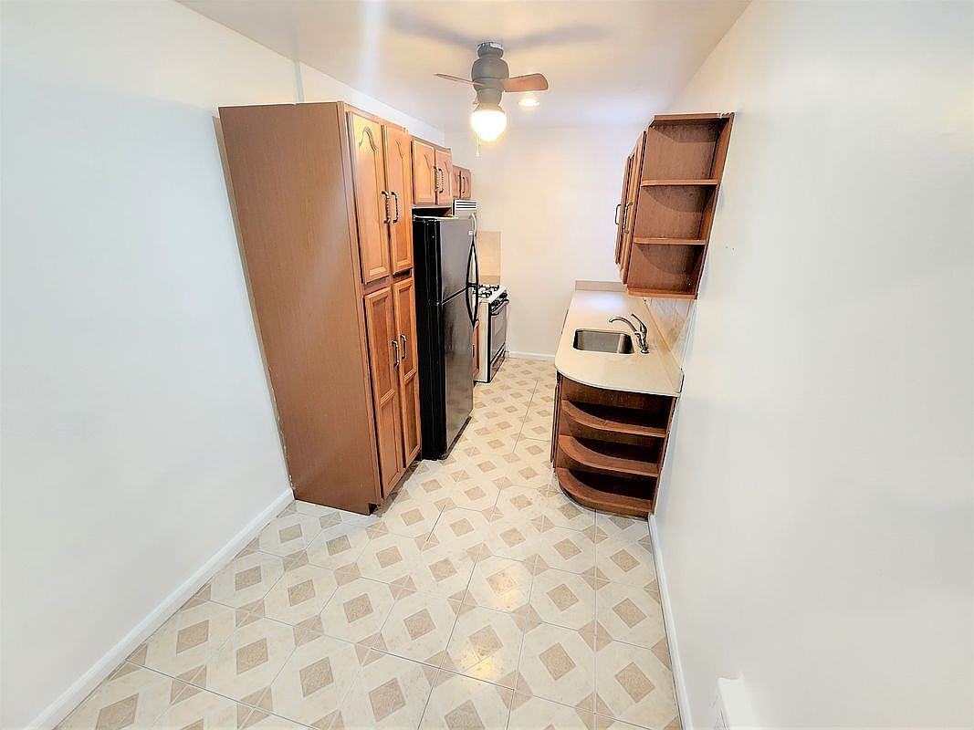 2102 Holland Ave #2H - Photo 6 of 16