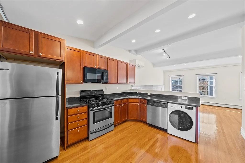 15 Vinton St - Photo 4 of 5