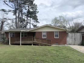 2120 E Arbor Dr Nw - Photo 1 of 1