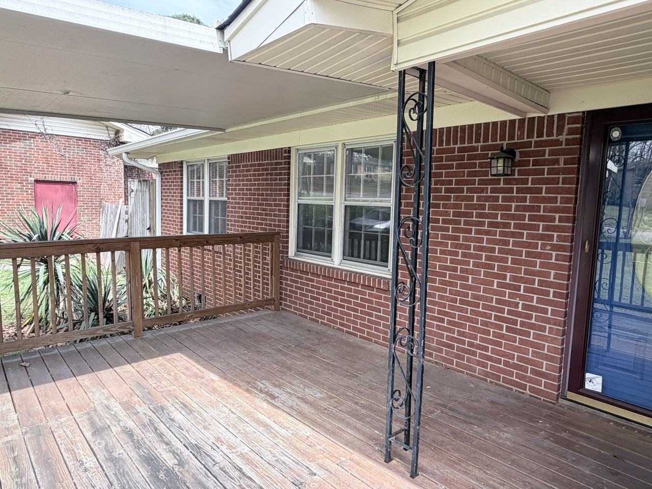 2120 E Arbor Dr Nw - Photo 2 of 28