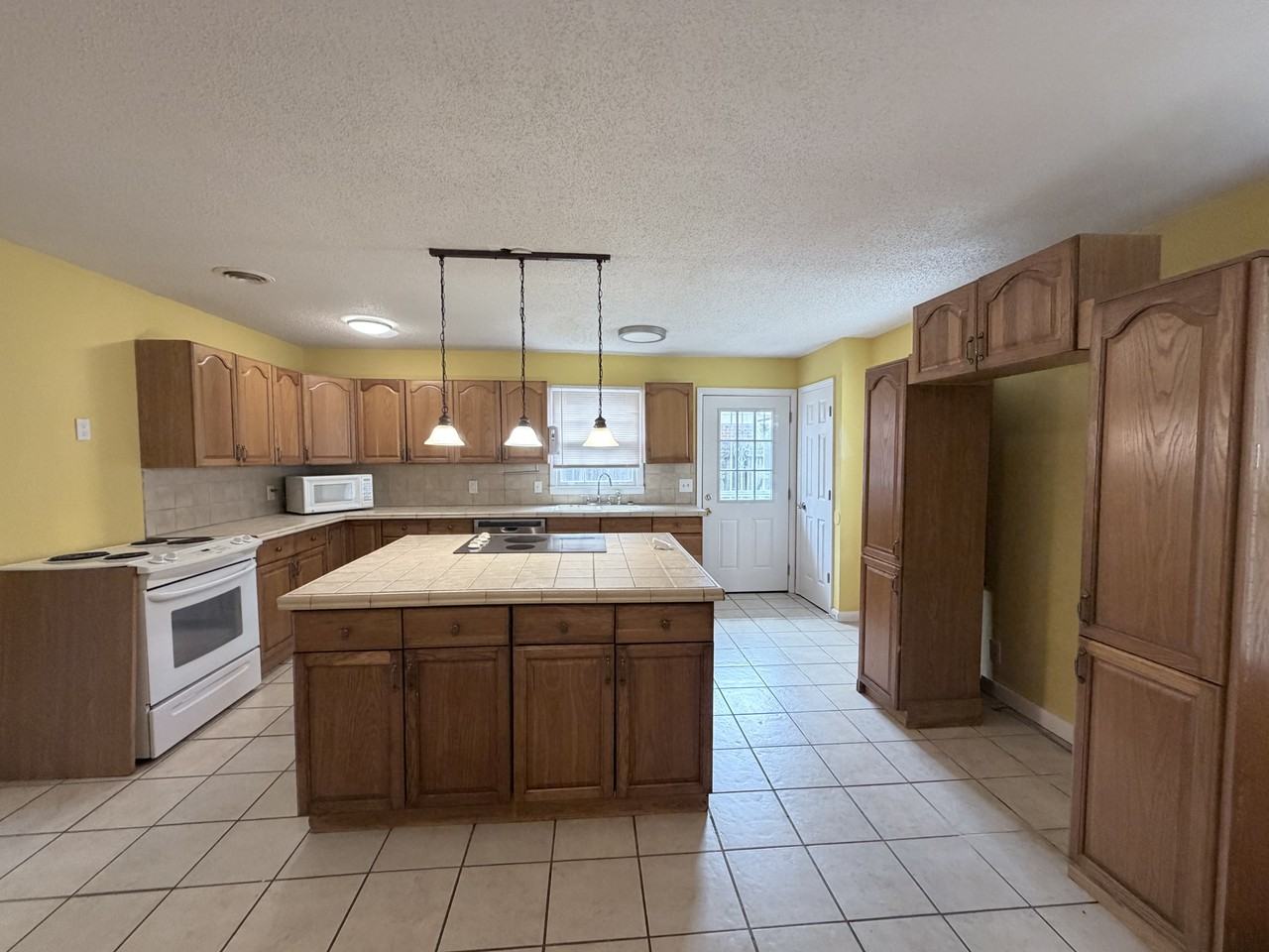 2120 E Arbor Dr Nw - Photo 7 of 28