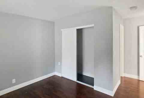 99 Streamwood - Photo 5 of 12