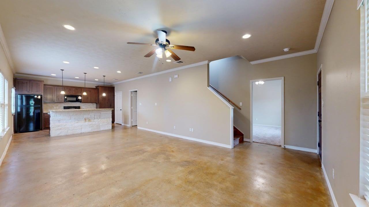 3406 Cullen Trl - Photo 2 of 33