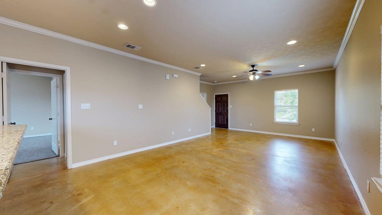 3406 Cullen Trl - Photo 4 of 33