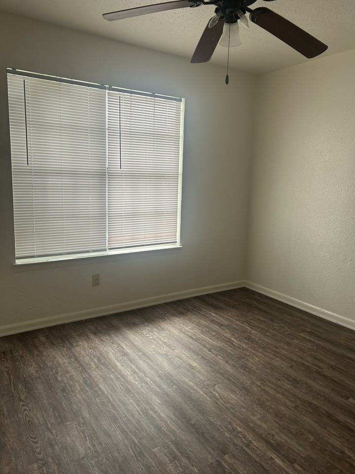 108 Concrete Cir #14 - Photo 5 of 7