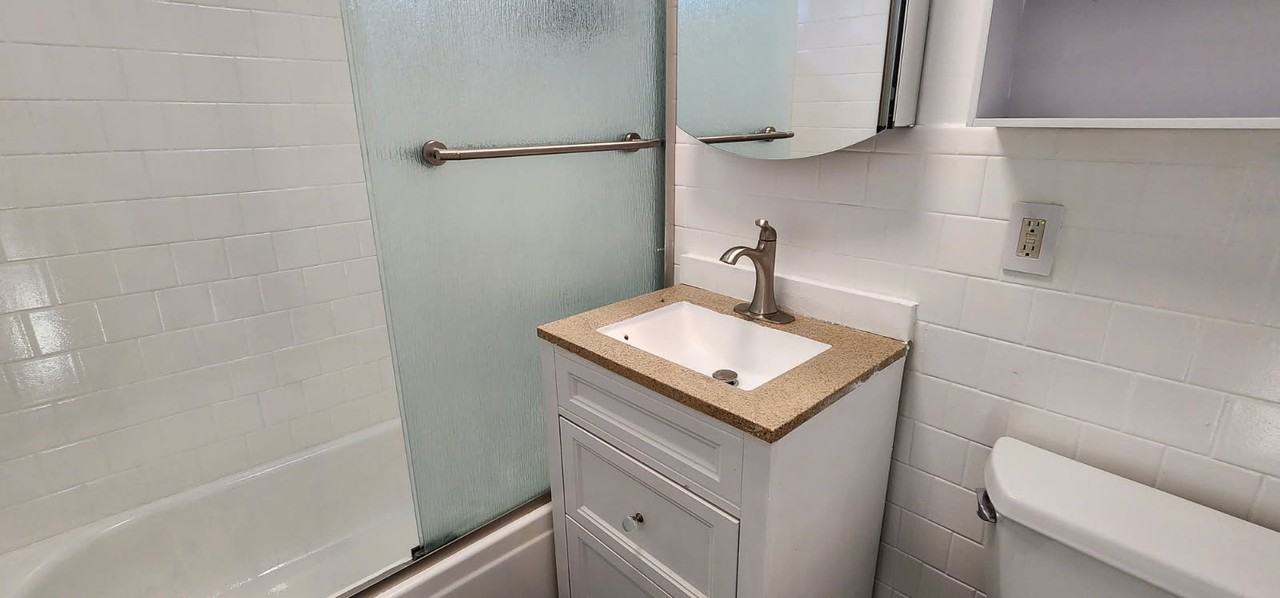 16452 24th St #B - Photo 6 of 25