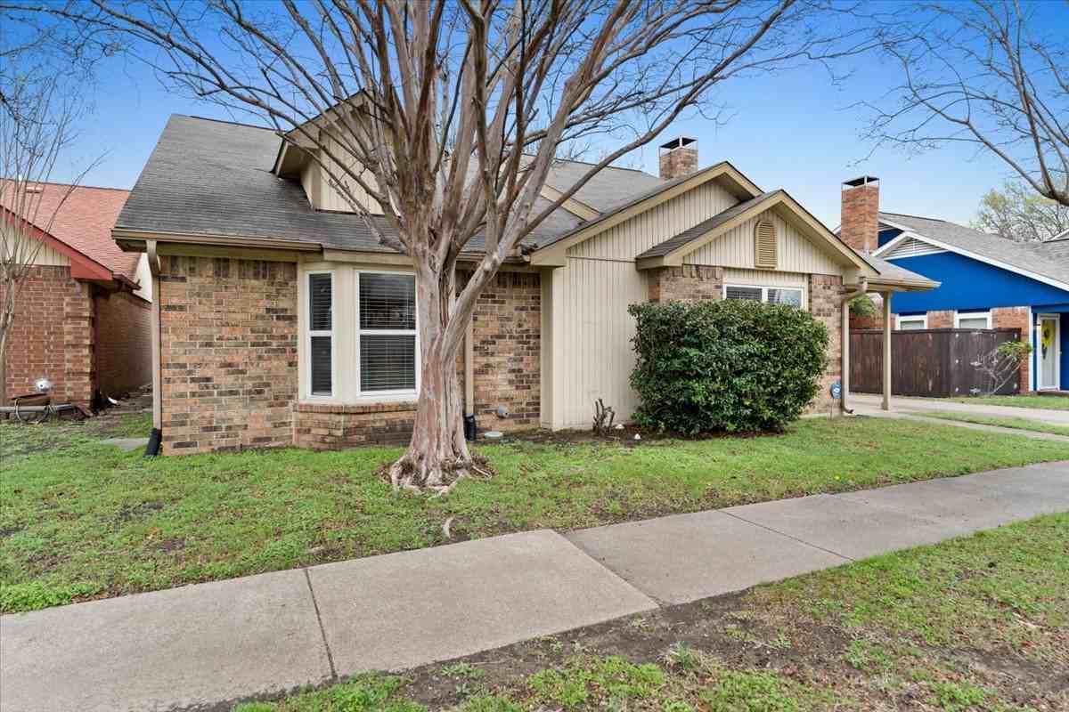 1013 Wyland Dr - Photo 2 of 40