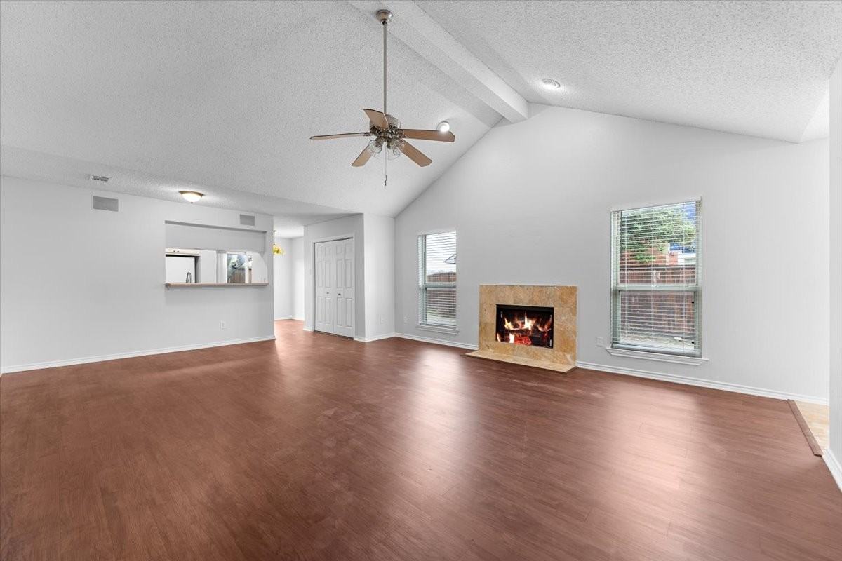 1013 Wyland Dr - Photo 7 of 40